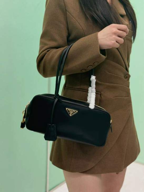 Picture of Prada Handbags _SKUfw181355102fw